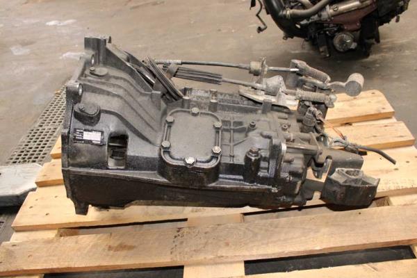 BOITE DE VITESSE MANUEL IVECO - Vue 4